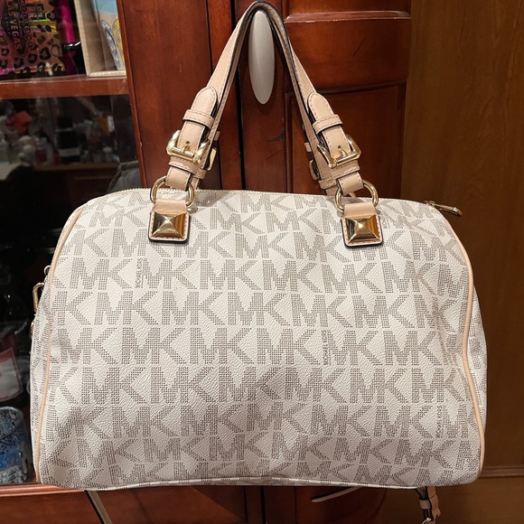 Michael Kors Handbags - Michael Kors Large Grayson Satchel White Canvas